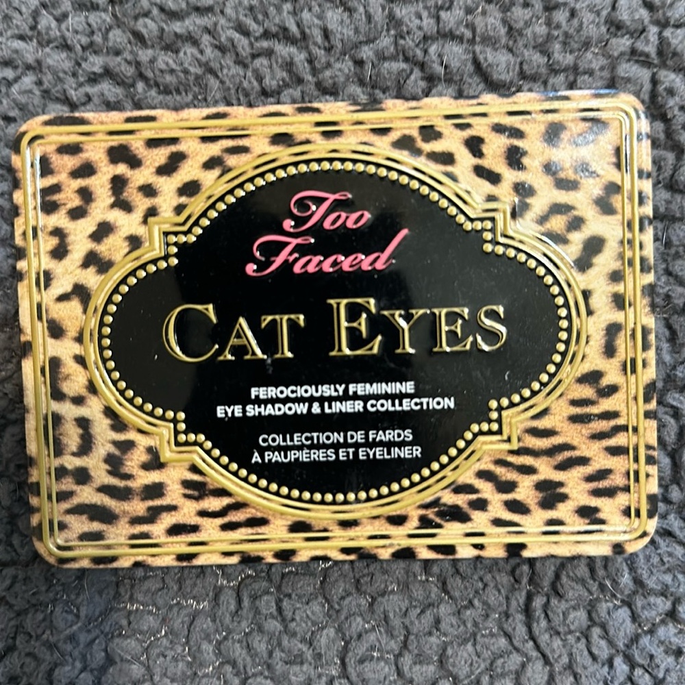 Too faced cat eyeshadow palette